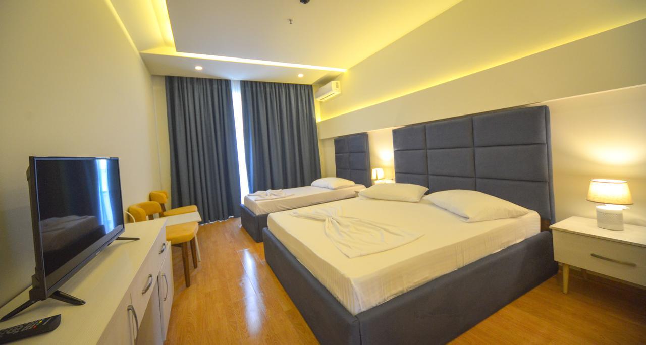 Elesio 4* Golem (Tirana)